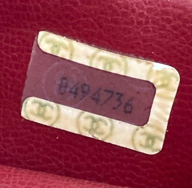 マトラッセチェーンショルダーレッド（ブランドバッグ）の商品画像 - 査定依頼日：2025年7月27日 - 最高査定価格：80,000円