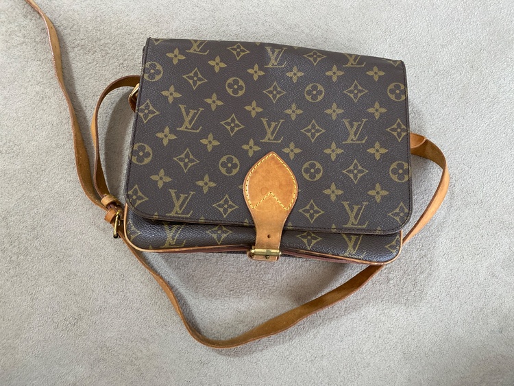 わからない（ブランドバッグ）の商品画像 - 査定依頼日：2026年3月5日 - 最高査定価格：100,000円