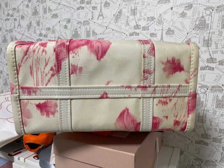 バレンシアガ誕生100年の時のコレクション発表された時のバッグです。青山店で購入（ブランドバッグ）の商品画像 - 査定依頼日：2025年9月24日 - 最高査定価格：25,000円