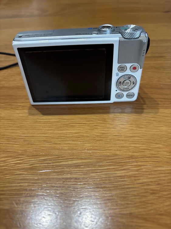 Power Shot S110（カメラ）の商品画像 - 査定依頼日：2026年8月2日 - 最高査定価格：14,000円