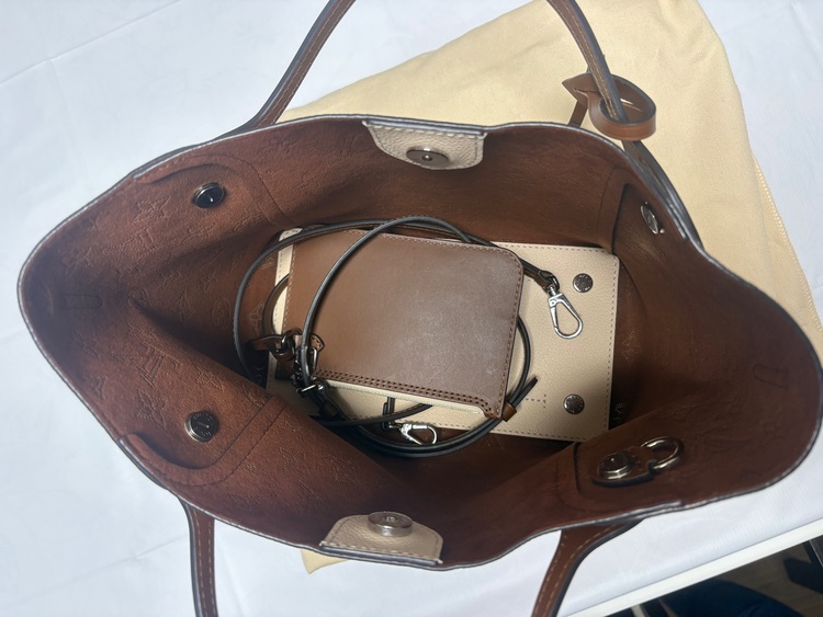 ヴィトン マヒナ ヒナPM（ブランドバッグ）の商品画像 - 査定依頼日：2025年9月26日 - 最高査定価格：220,000円