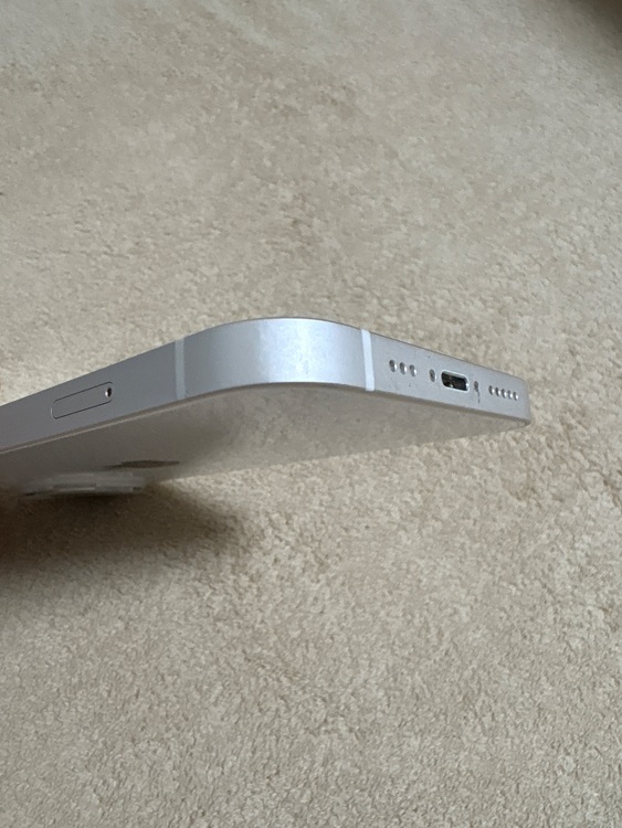 iPhone13（スマホ）の商品画像 - 査定依頼日：2025年11月6日 - 最高査定価格：48,000円