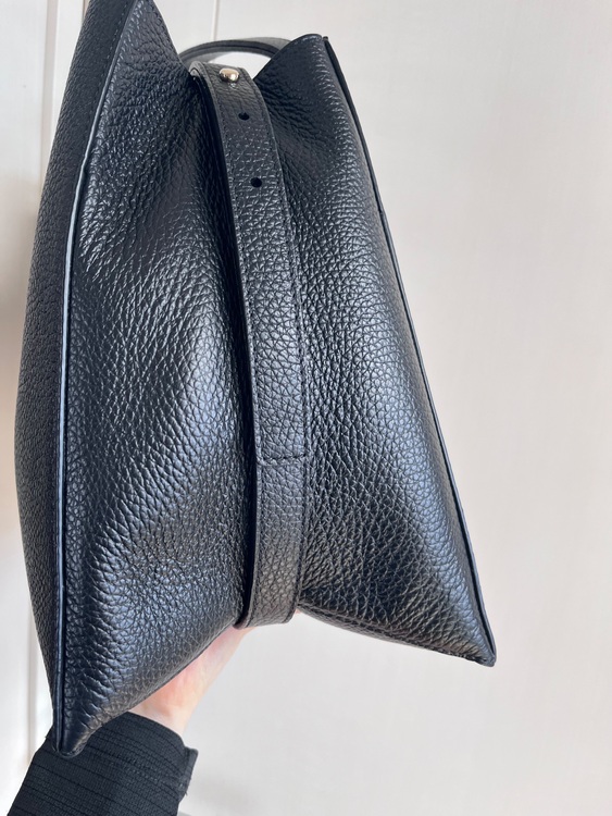 その他 フルラ （ブランドバッグ）の商品画像 - 査定依頼日：2025年6月17日 - 最高査定価格：5,000円