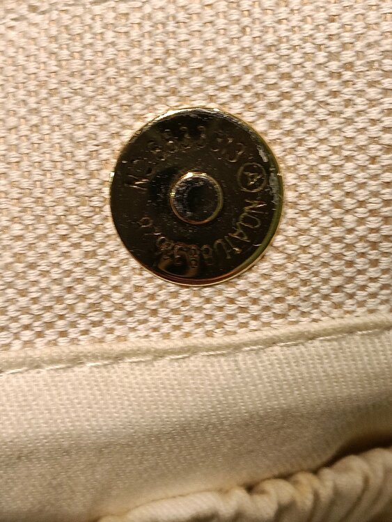 ハンドバッグ（ブランドバッグ）の商品画像 - 査定依頼日：2026年4月8日 - 最高査定価格：20,000円