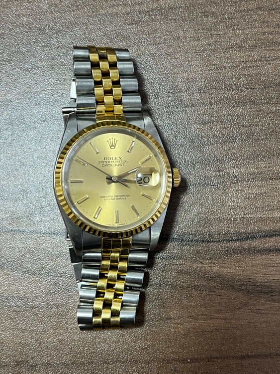 ロレックス デイトジャスト 16233（高級時計）の商品画像 - 査定依頼日：2026年3月30日 - 最高査定価格：960,000円