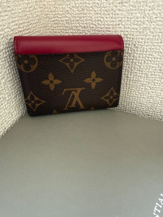 ポルトフォイユゾエ（ブランド財布・小物）の商品画像 - 査定依頼日：2025年6月20日 - 最高査定価格：20,000円