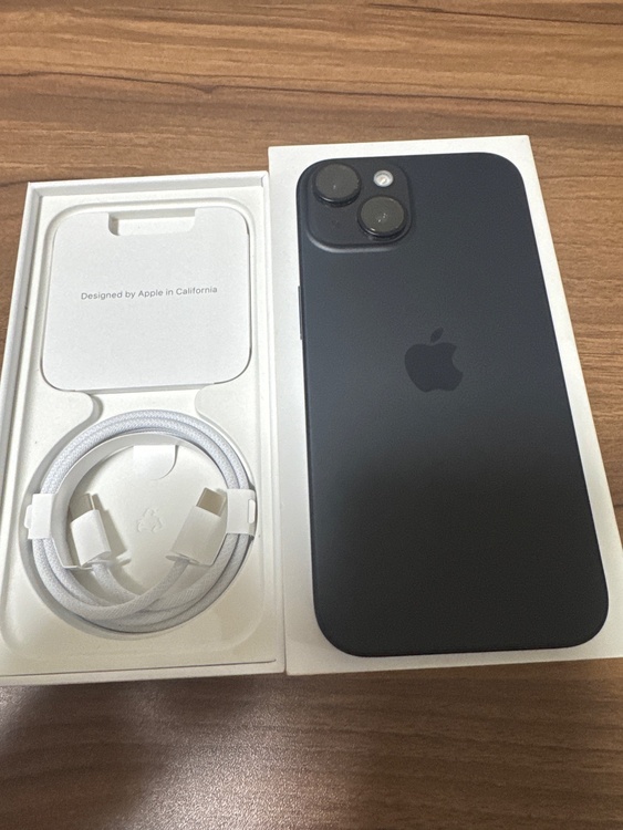 iPhone iPhone 15 256GB docomo（スマホ）の商品画像 - 査定依頼日：2026年10月4日 - 最高査定価格：77,000円