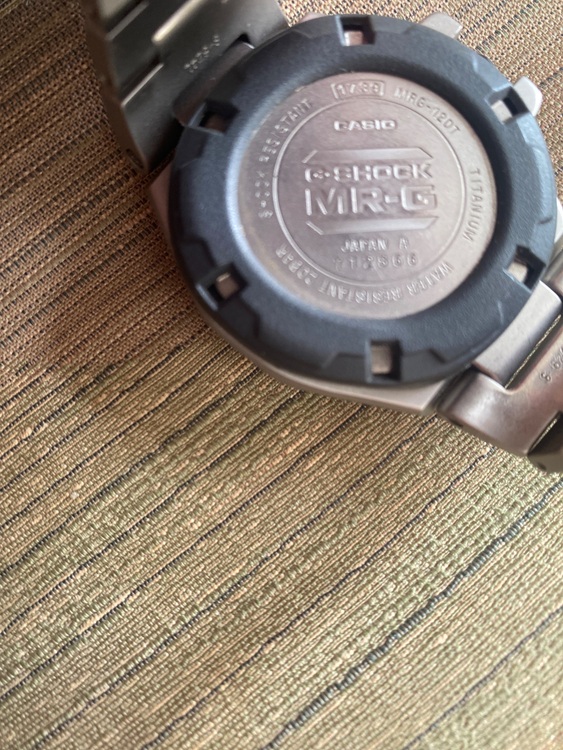 G-SHOCK MR-G MRG-12（高級時計）の商品画像 - 査定依頼日：2025年9月17日 - 最高査定価格：5,000円