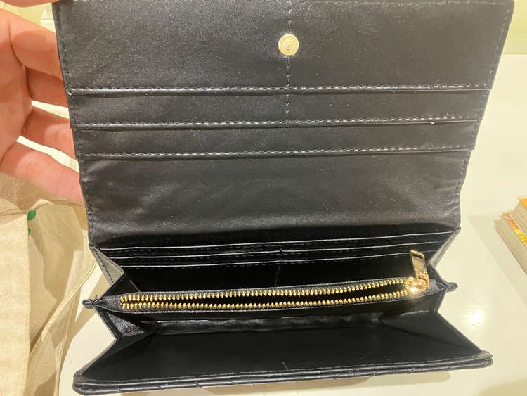 イブサンローラン  （ブランドバッグ）の商品画像 - 査定依頼日：2025年6月6日 - 最高査定価格：45,000円