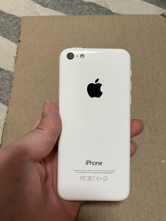 iPhone5c、32GB（スマホ）の商品画像 - 査定依頼日：2026年7月6日 - 最高査定価格：1,010円