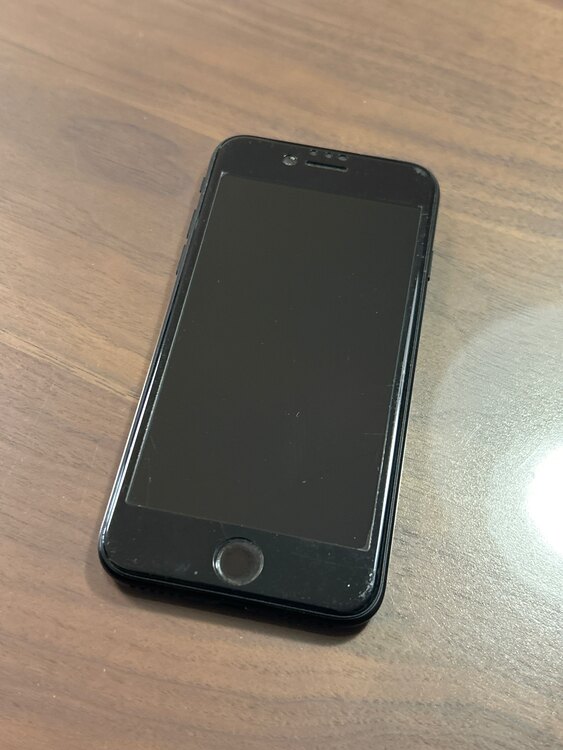 iPhone SE (第 2 世代) 64GB SIMフリー（スマホ）の商品画像 - 査定依頼日：2025年5月11日 - 最高査定価格：5,000円