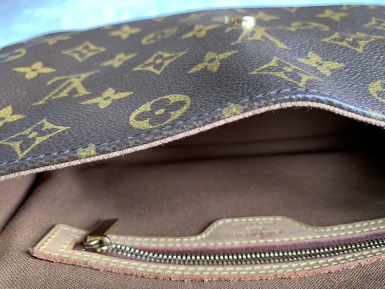 ルーピングミニ（ブランドバッグ）の商品画像 - 査定依頼日：2022年4月2日 - 最高査定価格：55,000円