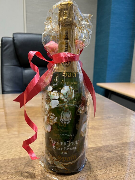 ベルエポック　2007（お酒）の商品画像 - 査定依頼日：2025年4月3日 - 最高査定価格：16,000円