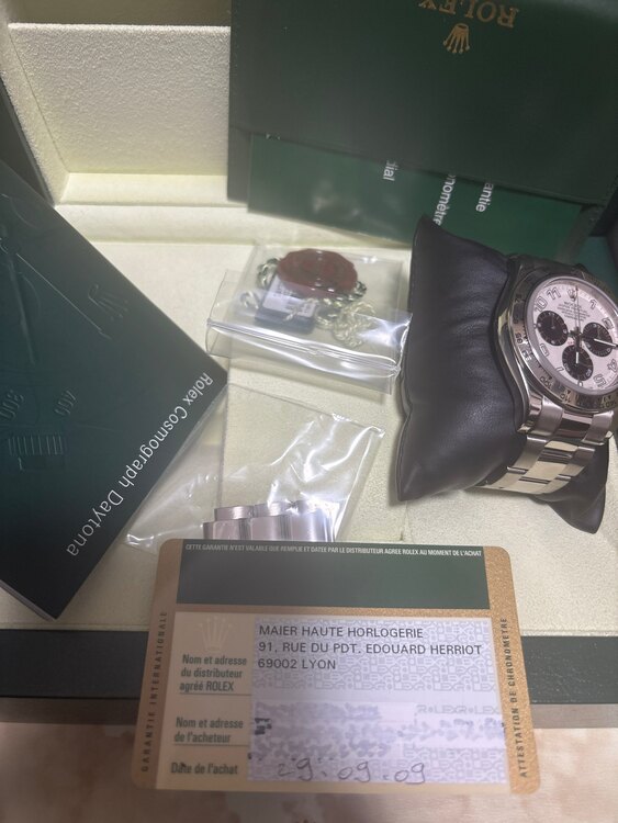 ロレックス デイトナ 11650（高級時計）の商品画像 - 査定依頼日：2025年1月6日 - 最高査定価格：5,880,000円