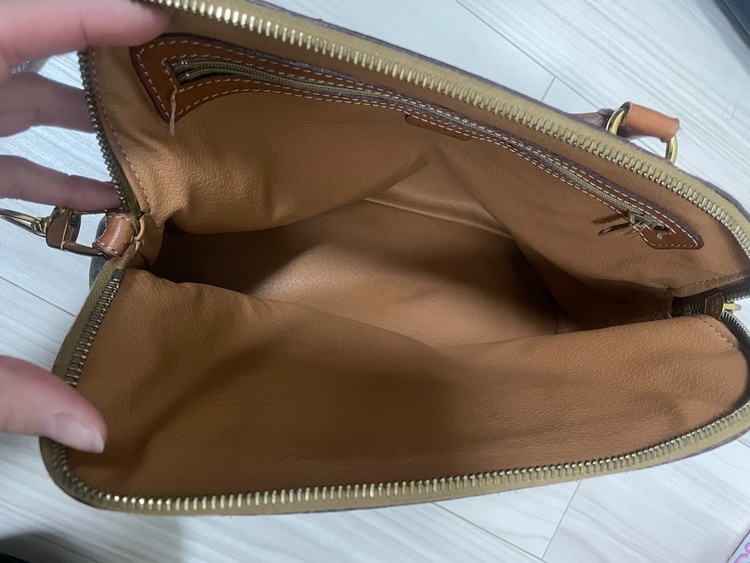 セリーヌ  （ブランドバッグ）の商品画像 - 査定依頼日：2026年2月16日 - 最高査定価格：25,000円