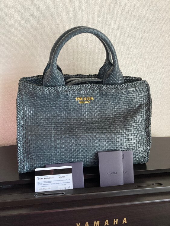 PRADA MADRAS BAG（ブランドバッグ）の商品画像 - 査定依頼日：2025年3月31日 - 最高査定価格：60,000円