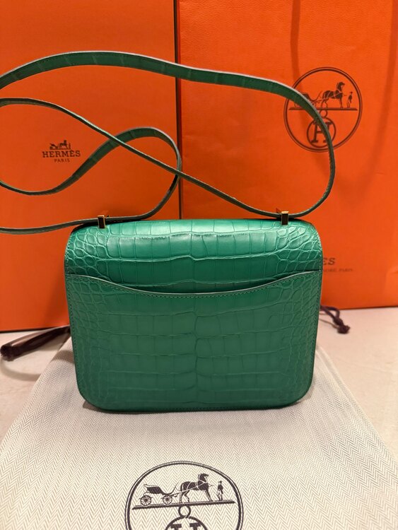 エルメス コンスタンス （ブランドバッグ）の商品画像 - 査定依頼日：2025年3月5日 - 最高査定価格：3,000,000円