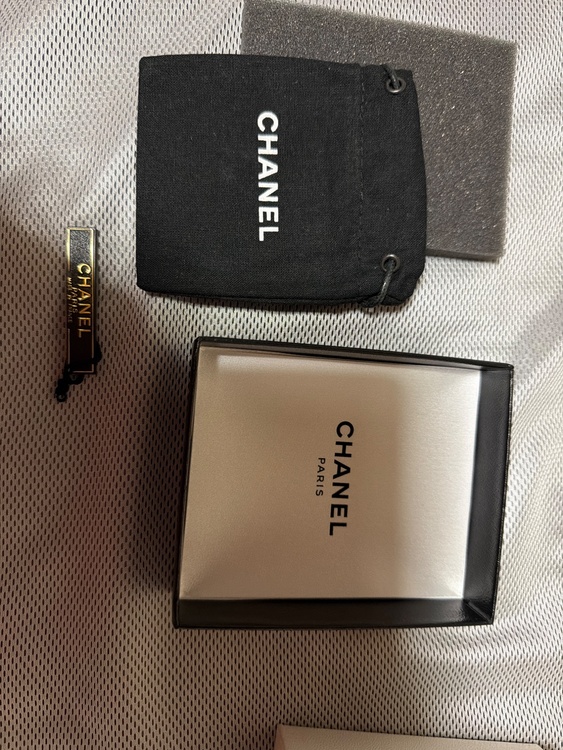 CHANEL（シャネル）のパール付きヘアピン3本セット（ブランド財布・小物）の商品画像 - 査定依頼日：2026年9月3日 - 最高査定価格：40,000円