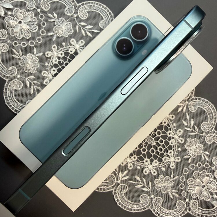 iPhone iPhone 16 256GB SIMフリー（スマホ）の商品画像 - 査定依頼日：2026年9月20日 - 最高査定価格：96,000円