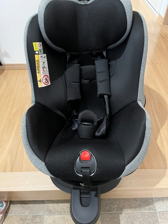 I-Sizeチャイルドシート2101A（ベビー用品）の商品画像 - 査定依頼日：2024年6月24日 - 最高査定価格：500円