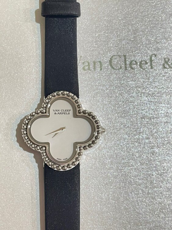 その他 ヴァン クリーフ＆アーペル （高級時計）の商品画像 - 査定依頼日：2025年3月13日 - 最高査定価格：570,000円