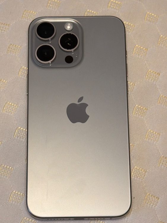 iPhone 15 Pro Max 256GB Softbank（スマホ）の商品画像 - 査定依頼日：2026年4月15日 - 最高査定価格：108,000円