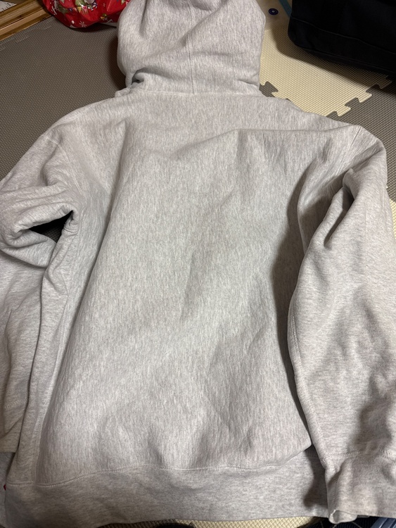 ボックスロゴパーカー 23（古着・ファッション）の商品画像 - 査定依頼日：2026年1月10日 - 最高査定価格：30,000円