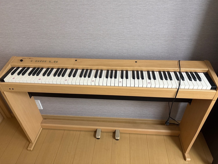 F-30（ピアノ・楽器・PA機材）の商品画像 - 査定依頼日：2026年7月14日 - 最高査定価格：10,000円