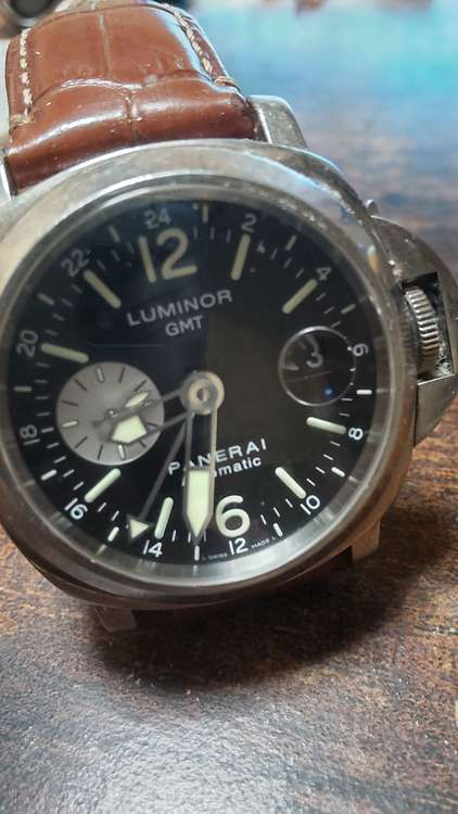 パネライルミノールGMT４４ミリ（高級時計）の商品画像 - 査定依頼日：2023年5月17日 - 最高査定価格：420,000円
