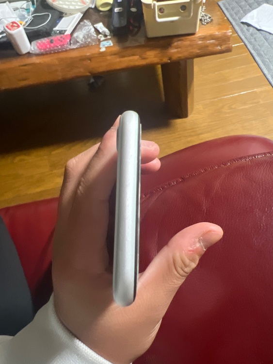 iPhone SE (第 3 世代) 128GB SIMフリー（スマホ）の商品画像 - 査定依頼日：2025年11月25日 - 最高査定価格：31,000円