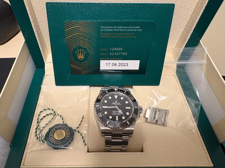 ロレックス サブマリーナ（高級時計）の商品画像 - 査定依頼日：2025年11月6日 - 最高査定価格：1,800,000円