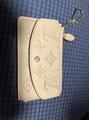 財布（ブランド財布・小物）の商品画像 - 査定依頼日：2025年2月18日 - 最高査定価格：30,000円