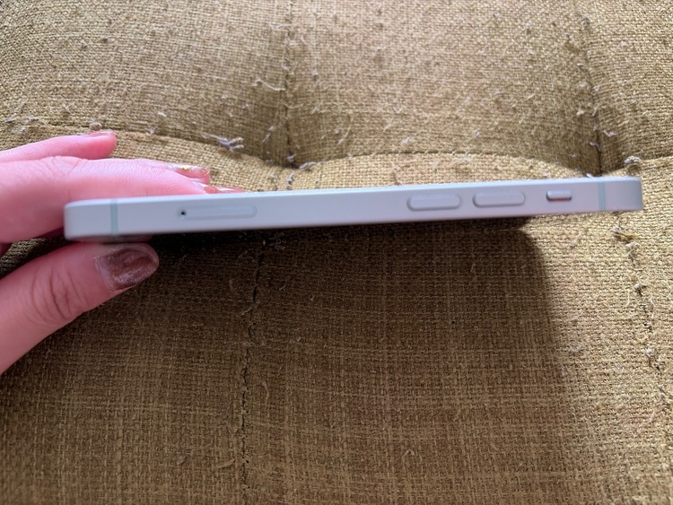 iPhone iPhone 12 mini 64GB SIMフリー（スマホ）の商品画像 - 査定依頼日：2026年10月6日 - 最高査定価格：14,000円