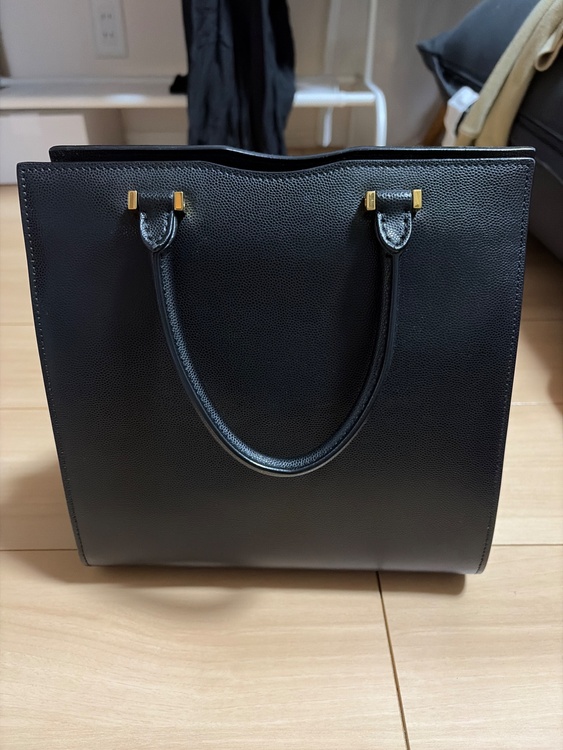 イブサンローラン  （ブランドバッグ）の商品画像 - 査定依頼日：2026年4月11日 - 最高査定価格：130,000円