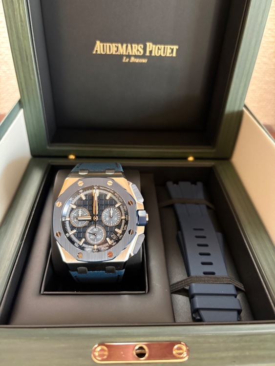 ロイヤル オーク オフショア クロノグラフ（高級時計）の商品画像 - 査定依頼日：2026年3月29日 - 最高査定価格：6,950,000円