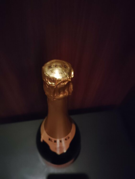 クリュッグ（お酒）の商品画像 - 査定依頼日：2026年3月11日 - 最高査定価格：34,000円