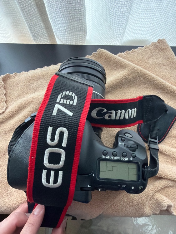 EOS 70D（カメラ）の商品画像 - 査定依頼日：2026年5月24日 - 最高査定価格：15,100円