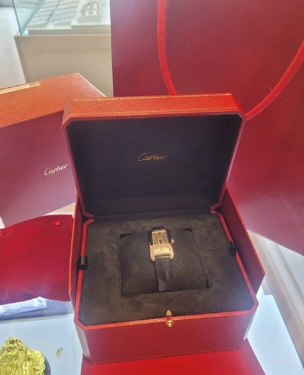カルティエタンク　アメリカンスティル（高級時計）の商品画像 - 査定依頼日：2025年5月4日 - 最高査定価格：480,000円