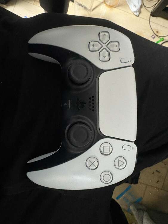 CFI-2000（ゲーム機本体・ゲームソフト）の商品画像 - 査定依頼日：2025年4月6日 - 最高査定価格：53,000円