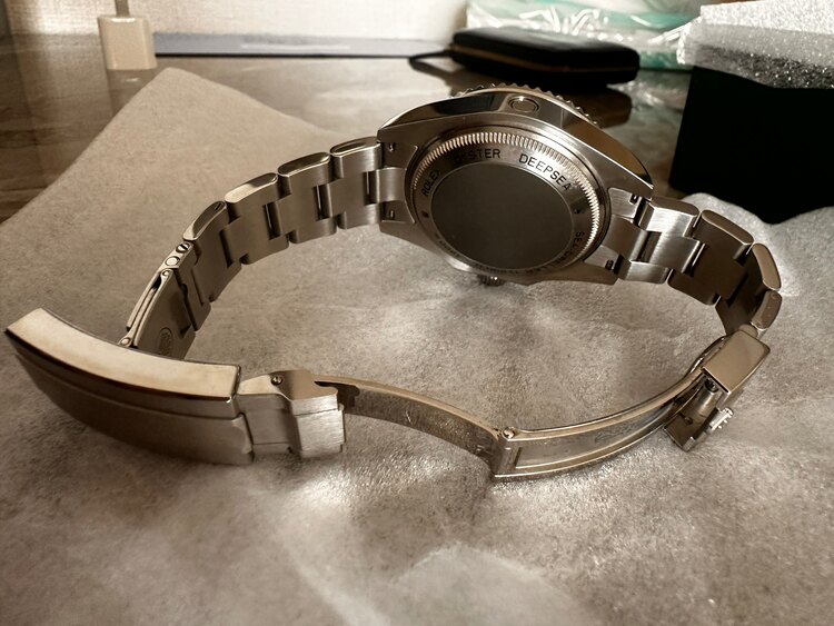 ロレックス シードゥエラー 11666（高級時計）の商品画像 - 査定依頼日：2025年4月26日 - 最高査定価格：1,200,000円