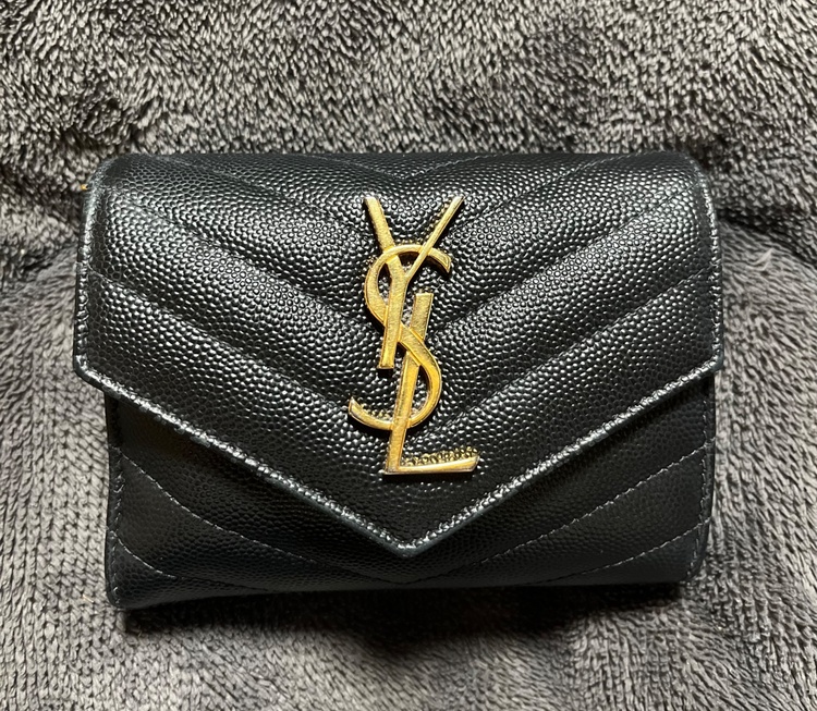 イブサンローラン  （ブランドバッグ）の商品画像 - 査定依頼日：2026年4月26日 - 最高査定価格：40,000円