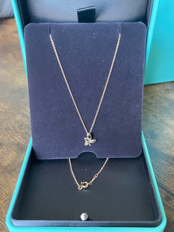 ティファニー オリーブリーフ ネックレス ピンクゴールド（K18）（金・貴金属）の商品画像 - 査定依頼日：2025年7月22日 - 最高査定価格：65,000円