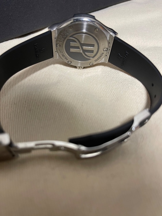 クラシック フュージョン チタニウム オパリン（高級時計）の商品画像 - 査定依頼日：2025年9月23日 - 最高査定価格：480,000円