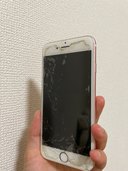 iPhone6s（スマホ）の商品画像 - 査定依頼日：2022年8月15日 - 最高査定価格：900円