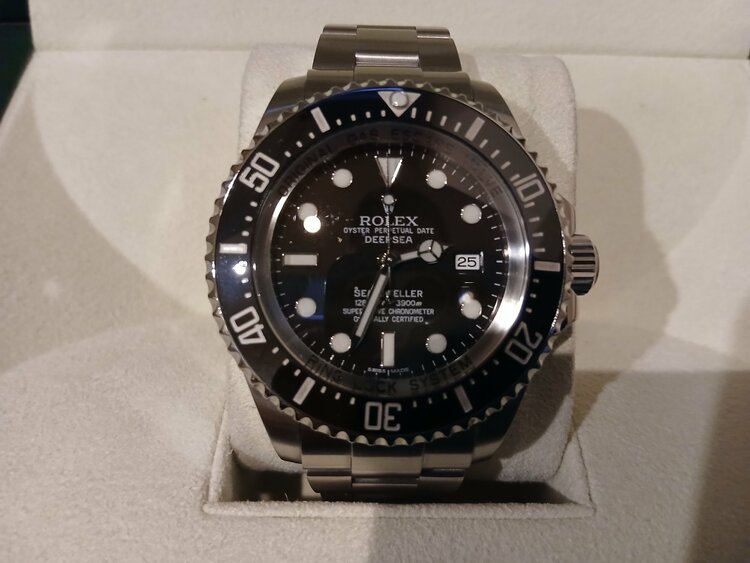 シードゥエラー ディープシー ブラック（高級時計）の商品画像 - 査定依頼日：2026年2月7日 - 最高査定価格：1,450,000円