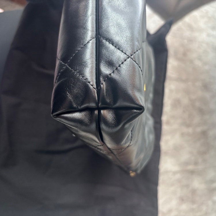 シャネル22 ミニ（ブランドバッグ）の商品画像 - 査定依頼日：2026年1月19日 - 最高査定価格：550,000円