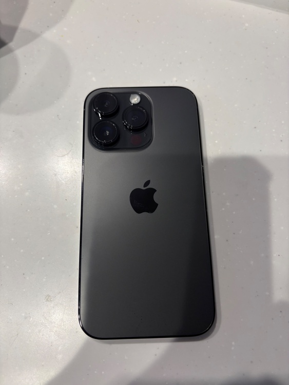 iPhone 14 Pro 128GB Softbank（スマホ）の商品画像 - 査定依頼日：2026年3月1日 - 最高査定価格：62,000円