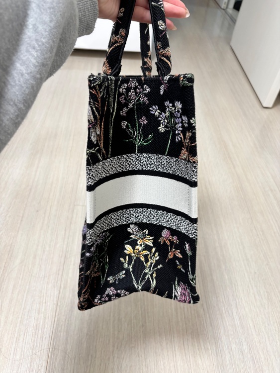 ディオール  （ブランドバッグ）の商品画像 - 査定依頼日：2025年9月24日 - 最高査定価格：200,000円