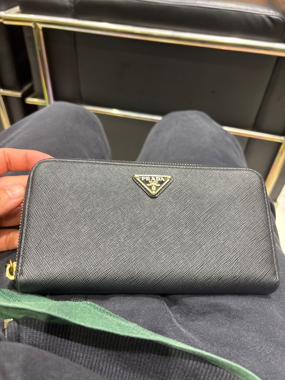 プラダ  （ブランドバッグ）の商品画像 - 査定依頼日：2026年1月5日 - 最高査定価格：35,000円