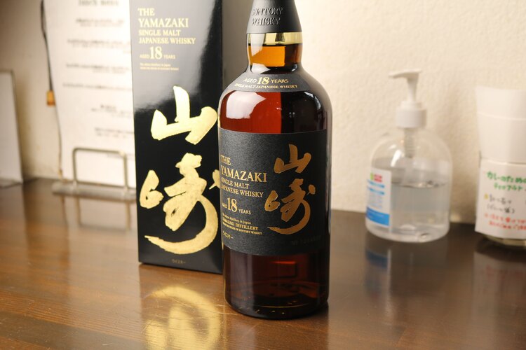 サントリー山崎18年（お酒）の商品画像 - 査定依頼日：2025年4月1日 - 最高査定価格：88,000円